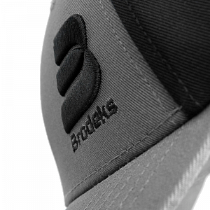 Бейсболка Brodeks KM130, серый