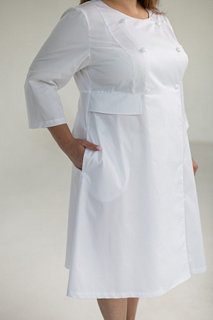 Халат двубортный на пуговицах Вероника PLUS SIZE, белый  в Тюмени 1